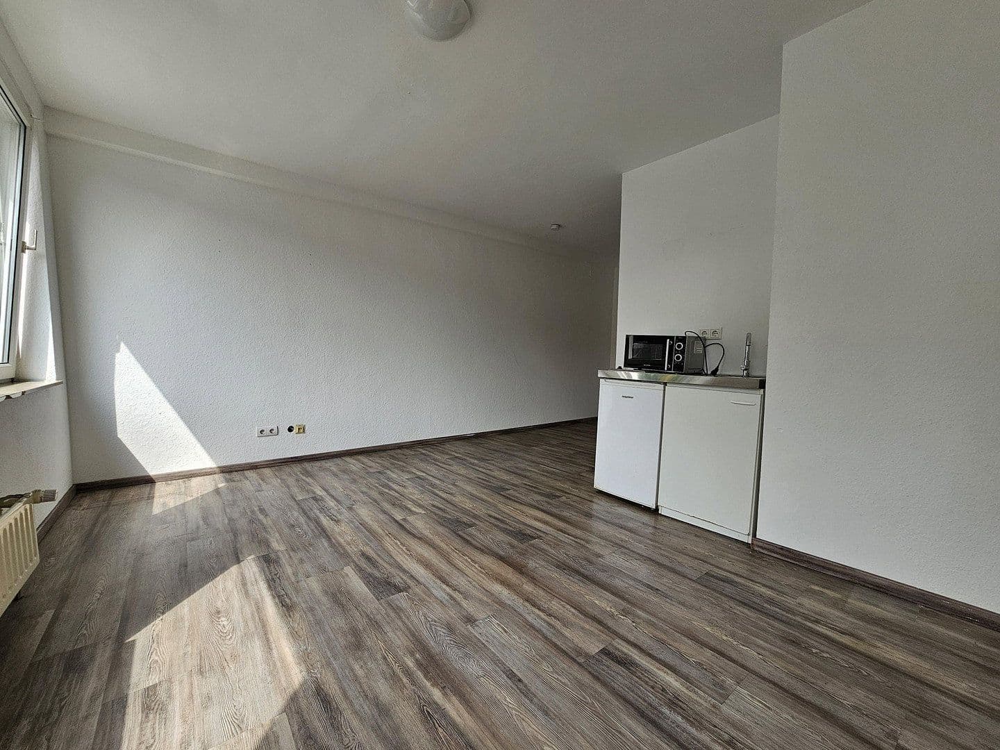 Pronájem bytu 1+1 30 m², Ellerstraße 23, Solingen, Severní Porýní-Vestfálsko Pronájem bytu 1+1 30 m², Ellerstraße 23, Solingen, Severní Porýní-Vestfálsko