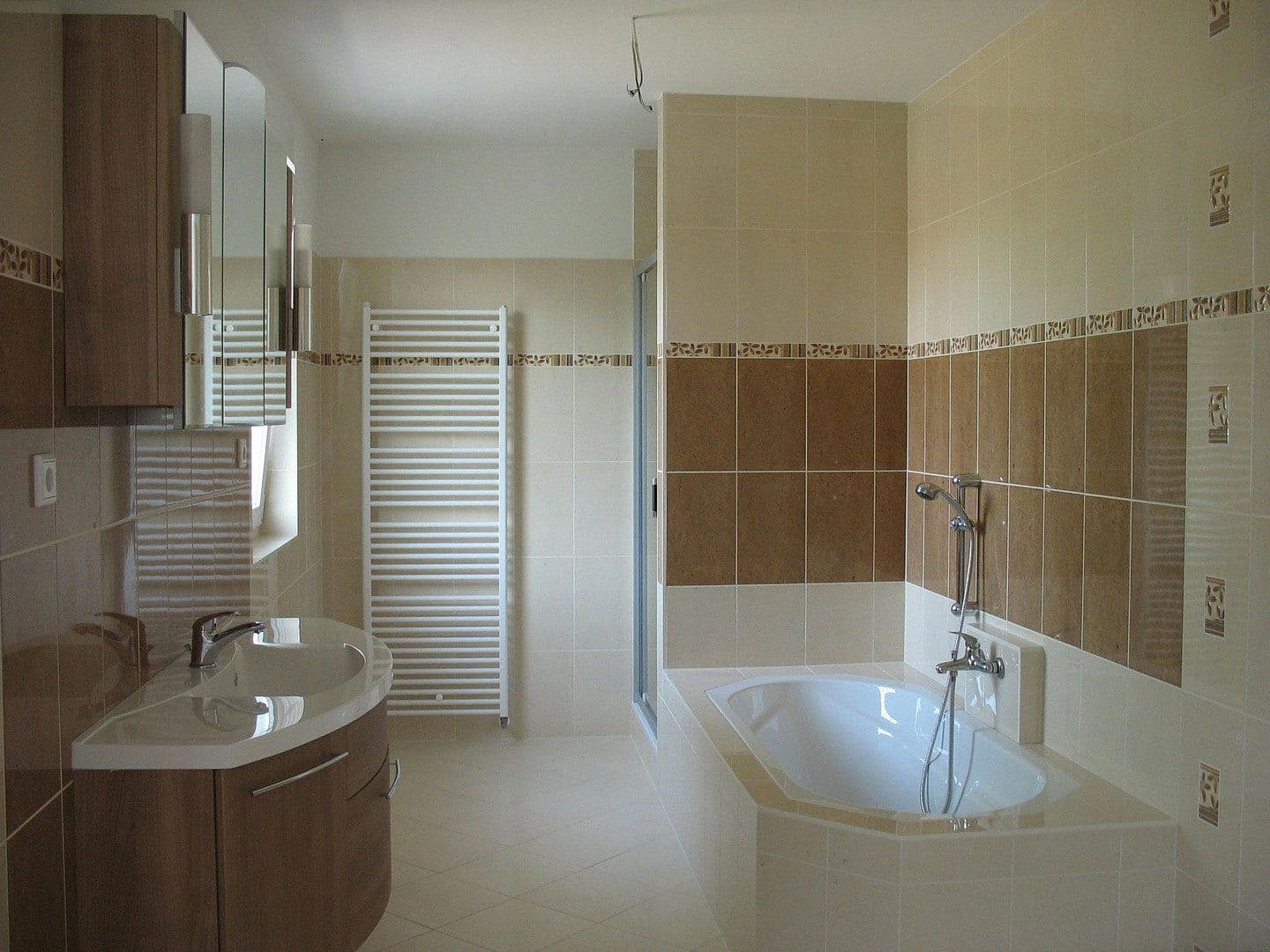 Prodej domu 560 m², pozemek 1.000 m², Berlin, Berlín Prodej domu 560 m², pozemek 1.000 m², Berlin, Berlín