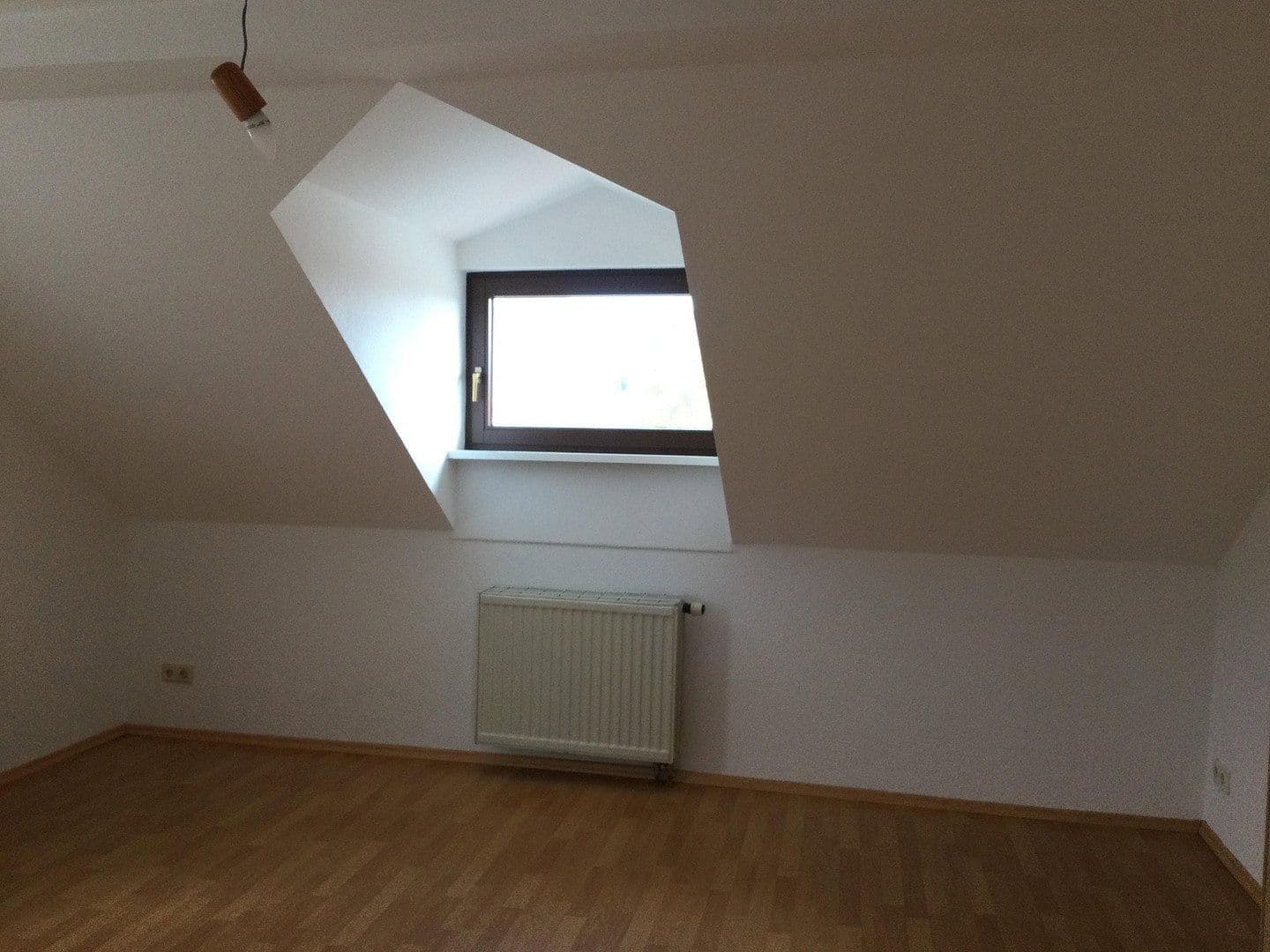 Prodej domu 179 m², pozemek 149 m², Bad Kreuznach, Porýní-Falc Prodej domu 179 m², pozemek 149 m², Bad Kreuznach, Porýní-Falc