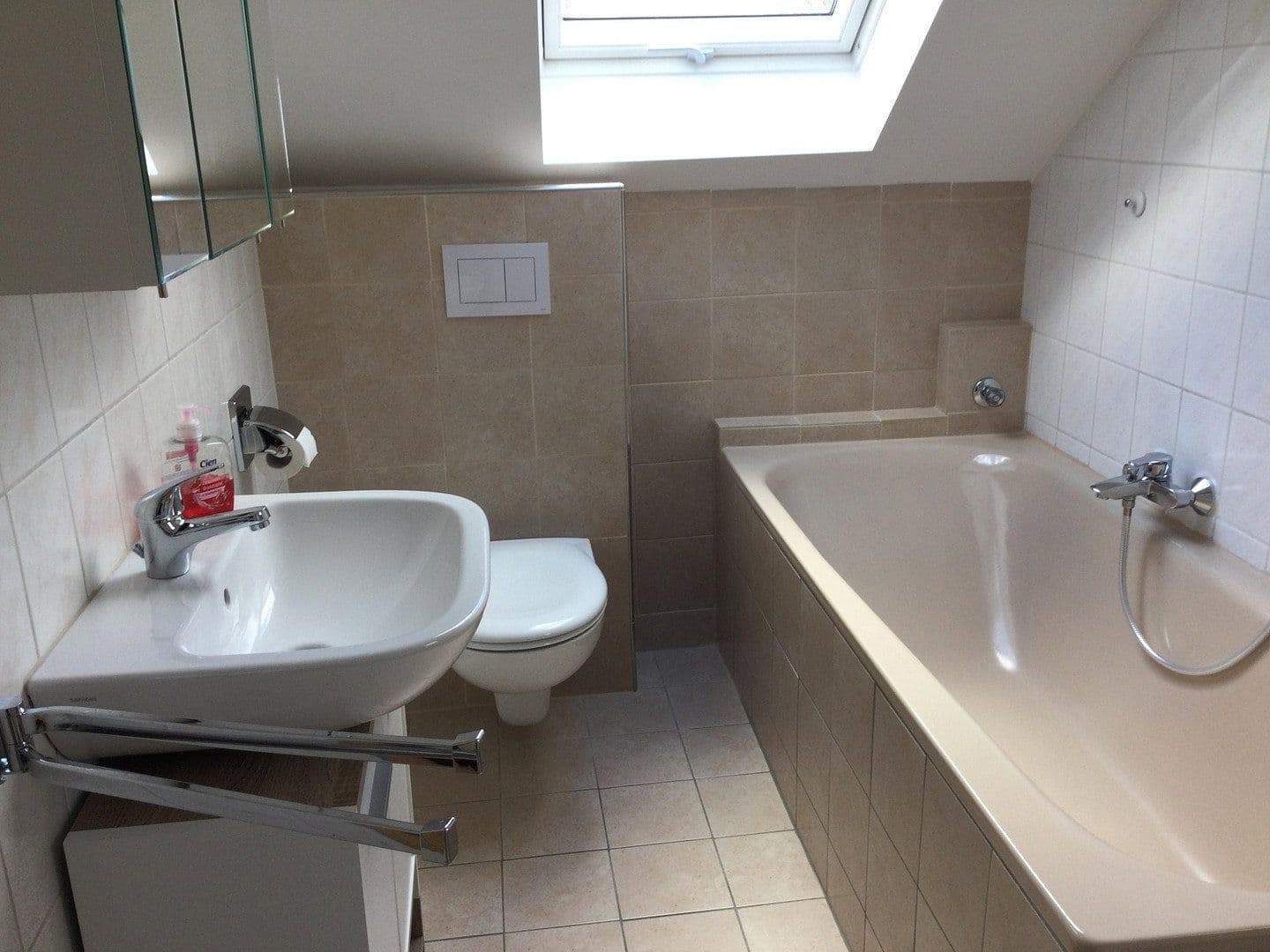 Prodej domu 179 m², pozemek 149 m², Bad Kreuznach, Porýní-Falc Prodej domu 179 m², pozemek 149 m², Bad Kreuznach, Porýní-Falc