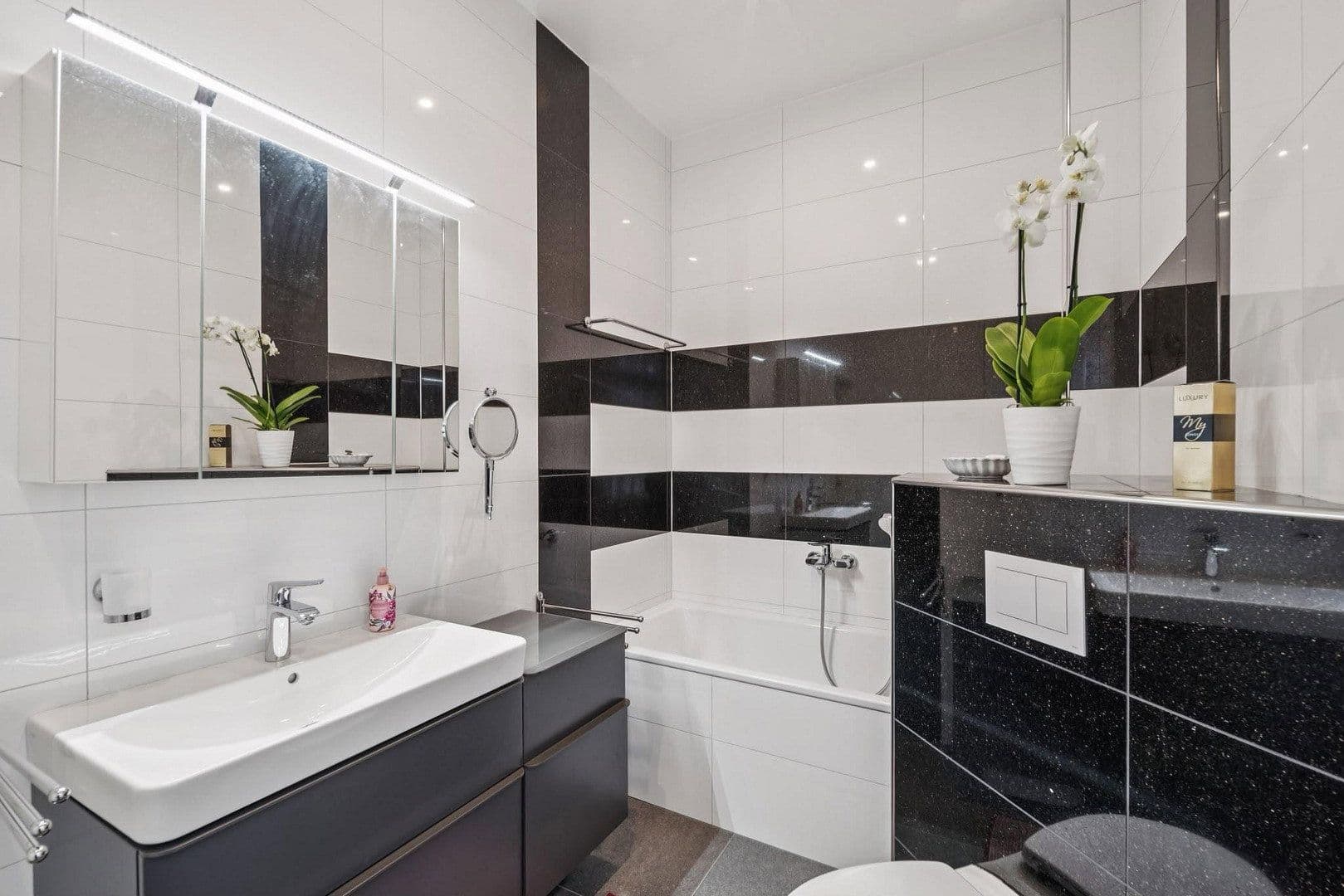 Prodej domu 179 m², pozemek 149 m², Bad Kreuznach, Porýní-Falc Prodej domu 179 m², pozemek 149 m², Bad Kreuznach, Porýní-Falc