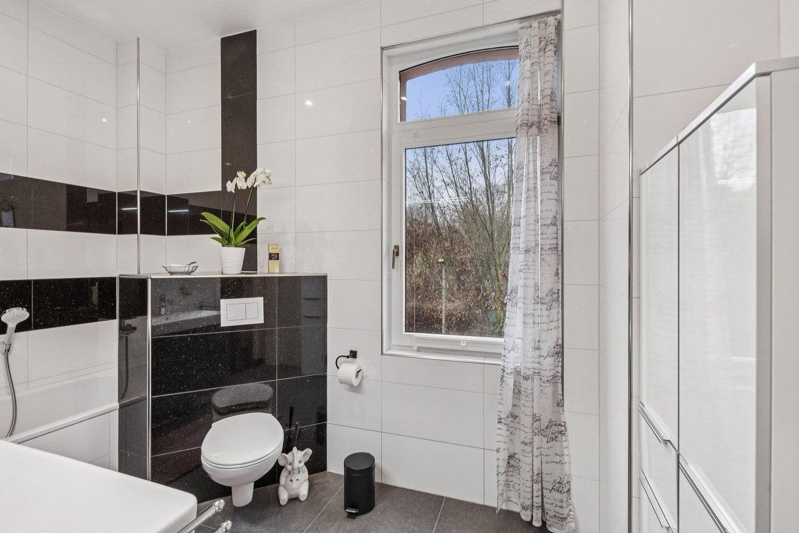 Prodej domu 179 m², pozemek 149 m², Bad Kreuznach, Porýní-Falc Prodej domu 179 m², pozemek 149 m², Bad Kreuznach, Porýní-Falc