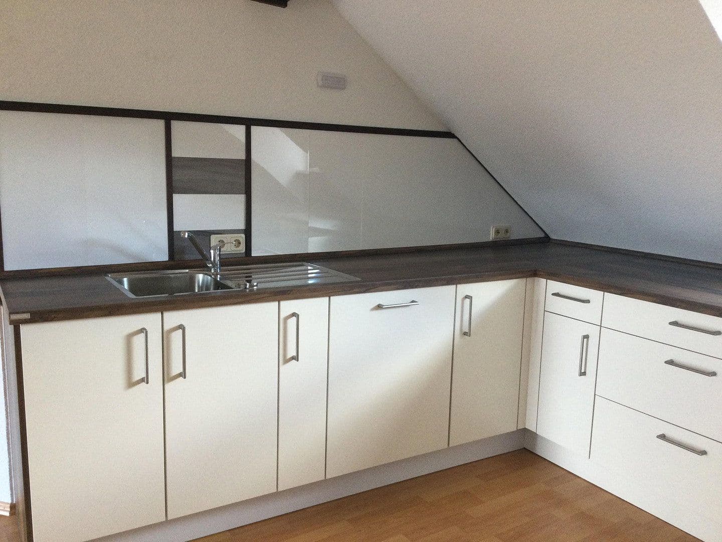 Prodej domu 179 m², pozemek 149 m², Bad Kreuznach, Porýní-Falc Prodej domu 179 m², pozemek 149 m², Bad Kreuznach, Porýní-Falc