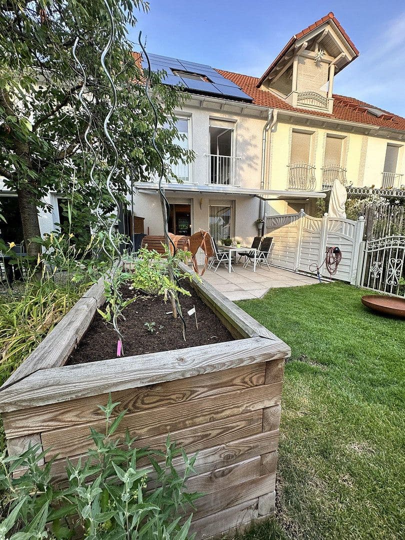 Prodej domu 120 m², pozemek 154 m², Bensheim, Hessen Prodej domu 120 m², pozemek 154 m², Bensheim, Hessen