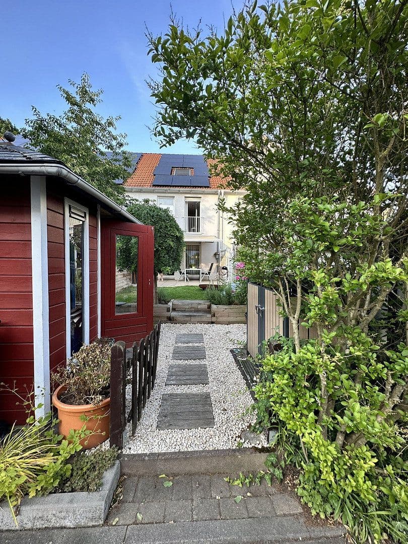 Prodej domu 120 m², pozemek 154 m², Bensheim, Hessen Prodej domu 120 m², pozemek 154 m², Bensheim, Hessen