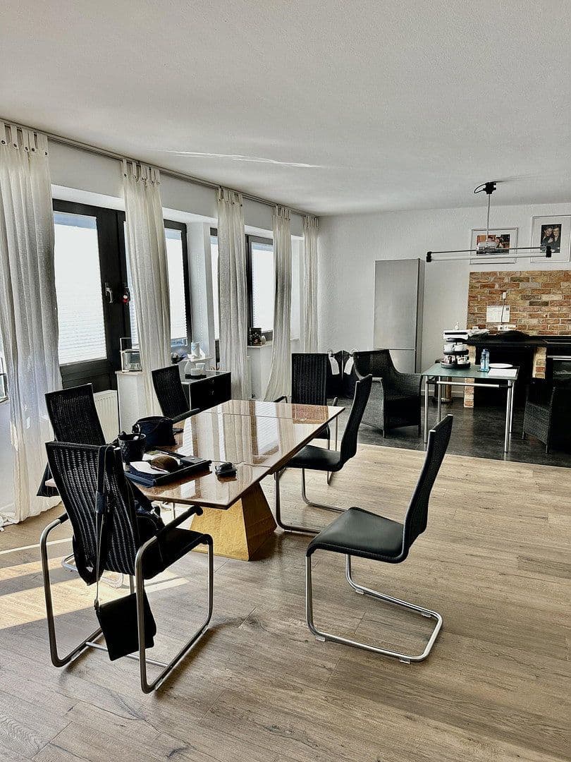 Prodej bytu 4+1 135 m², Entenpfuhl 16, Koblenz, Porýní-Falc Prodej bytu 4+1 135 m², Entenpfuhl 16, Koblenz, Porýní-Falc