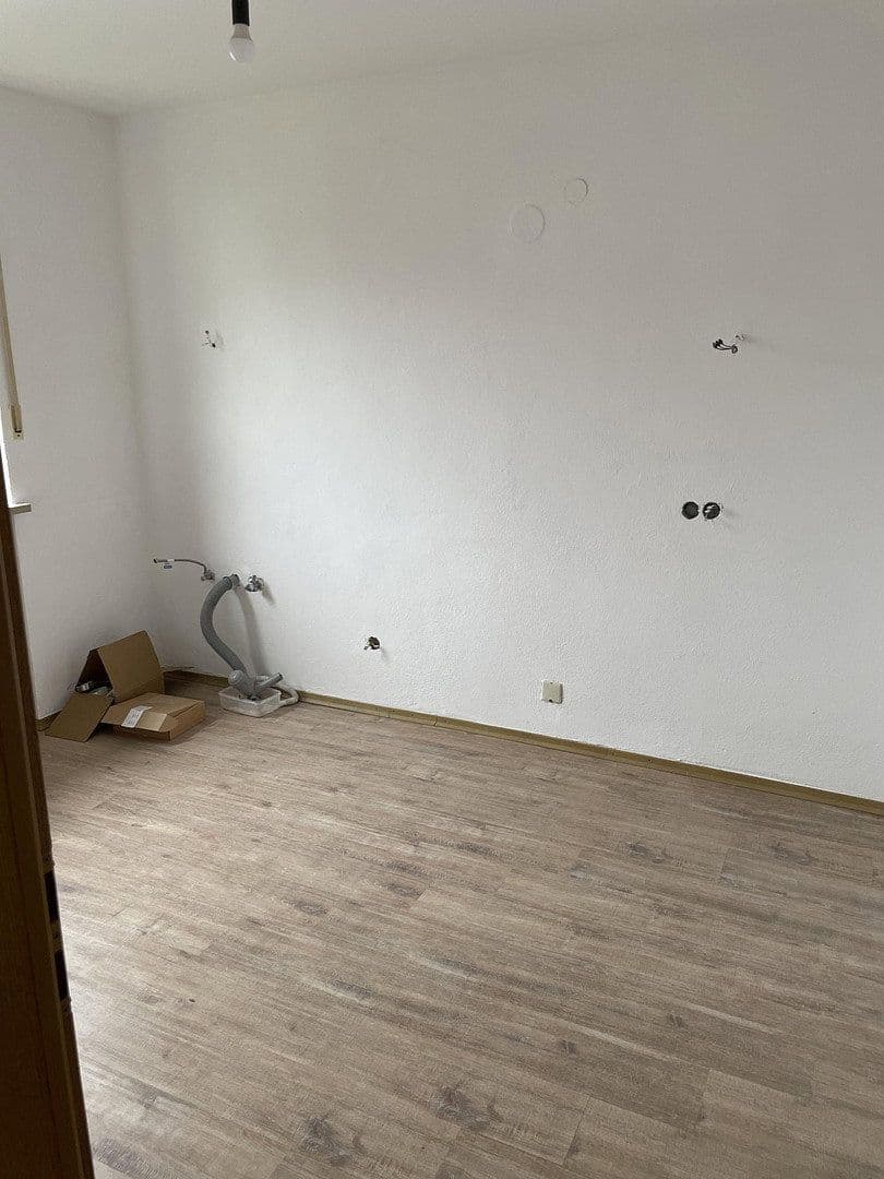 Pronájem bytu 4+1 108 m², Hans-Carossastrasse, Mainburg, Bavorsko Pronájem bytu 4+1 108 m², Hans-Carossastrasse, Mainburg, Bavorsko