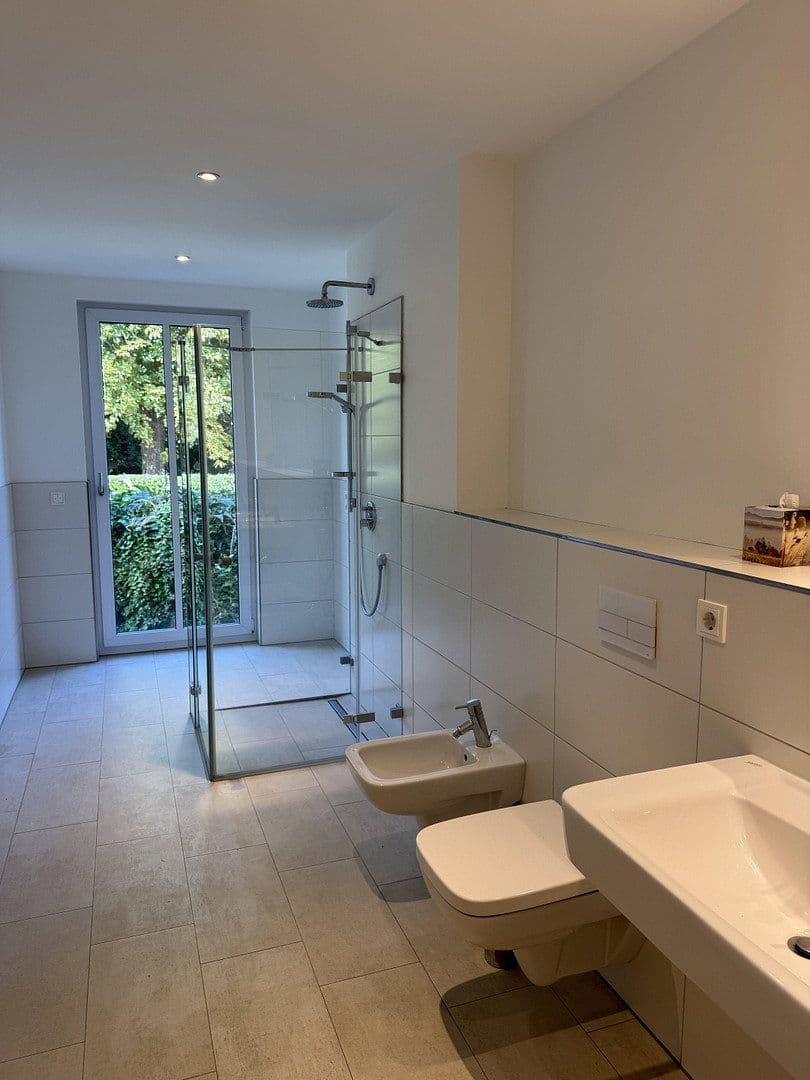 Pronájem bytu 3+1 92 m², Parkstrasse 46a, Rostock Warnemünde, Mecklenburg-Vorpommern Pronájem bytu 3+1 92 m², Parkstrasse 46a, Rostock Warnemünde, Mecklenburg-Vorpommern