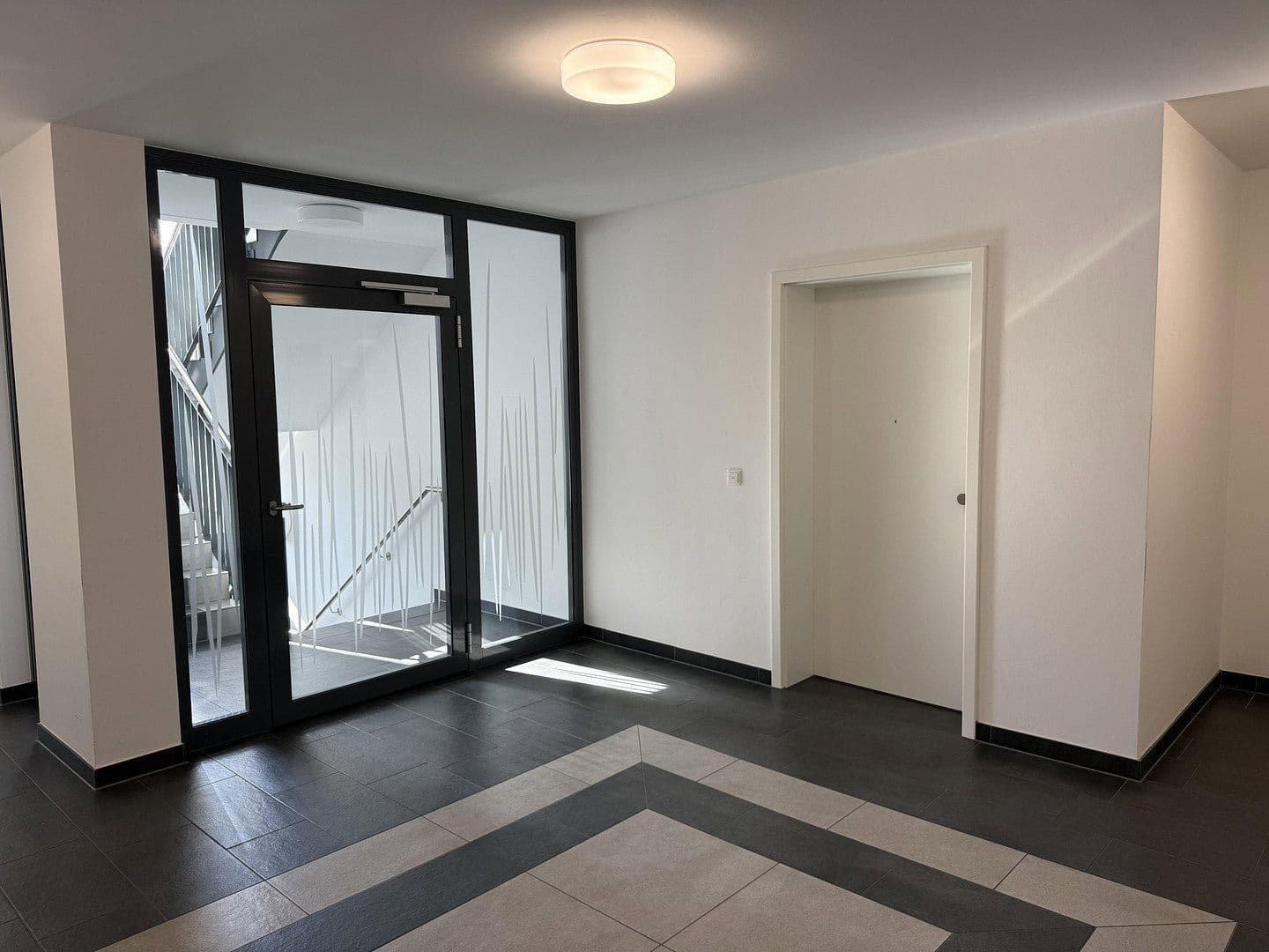 Pronájem bytu 3+1 92 m², Parkstrasse 46a, Rostock Warnemünde, Mecklenburg-Vorpommern Pronájem bytu 3+1 92 m², Parkstrasse 46a, Rostock Warnemünde, Mecklenburg-Vorpommern