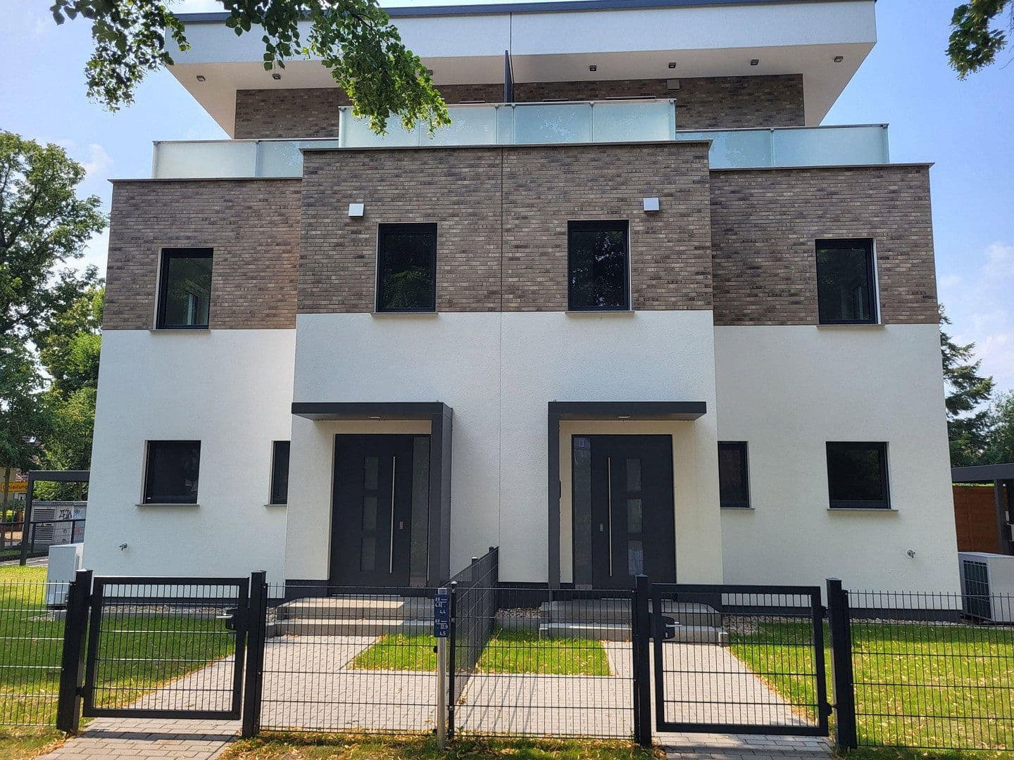 Prodej domu 165 m², pozemek 438 m², Kochstraße 40a, Falkensee, Braniborsko Prodej domu 165 m², pozemek 438 m², Kochstraße 40a, Falkensee, Braniborsko