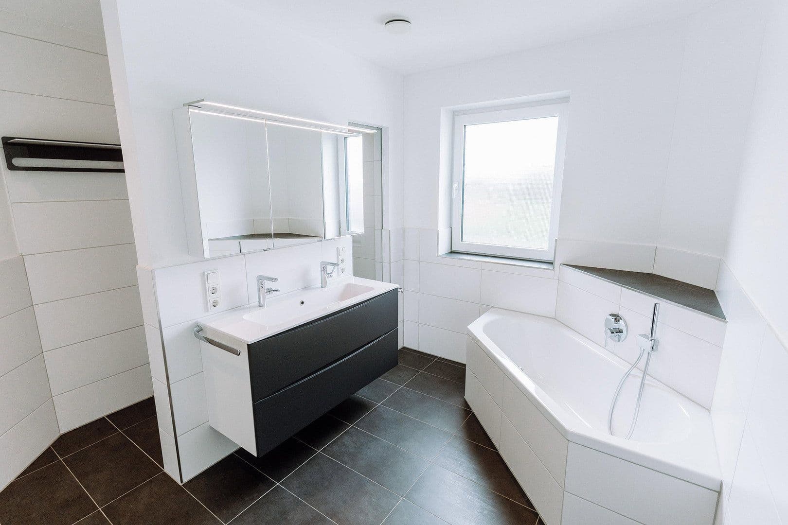Prodej domu 146 m², pozemek 400 m², Siegburg, Severní Porýní-Vestfálsko Prodej domu 146 m², pozemek 400 m², Siegburg, Severní Porýní-Vestfálsko