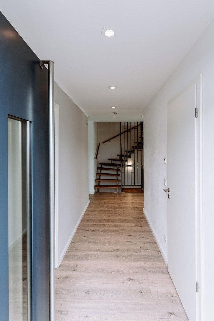 Prodej domu 146 m², pozemek 400 m², Siegburg, Severní Porýní-Vestfálsko Prodej domu 146 m², pozemek 400 m², Siegburg, Severní Porýní-Vestfálsko