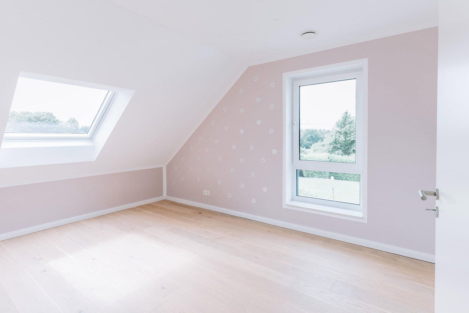 Prodej domu 146 m², pozemek 400 m², Siegburg, Severní Porýní-Vestfálsko Prodej domu 146 m², pozemek 400 m², Siegburg, Severní Porýní-Vestfálsko