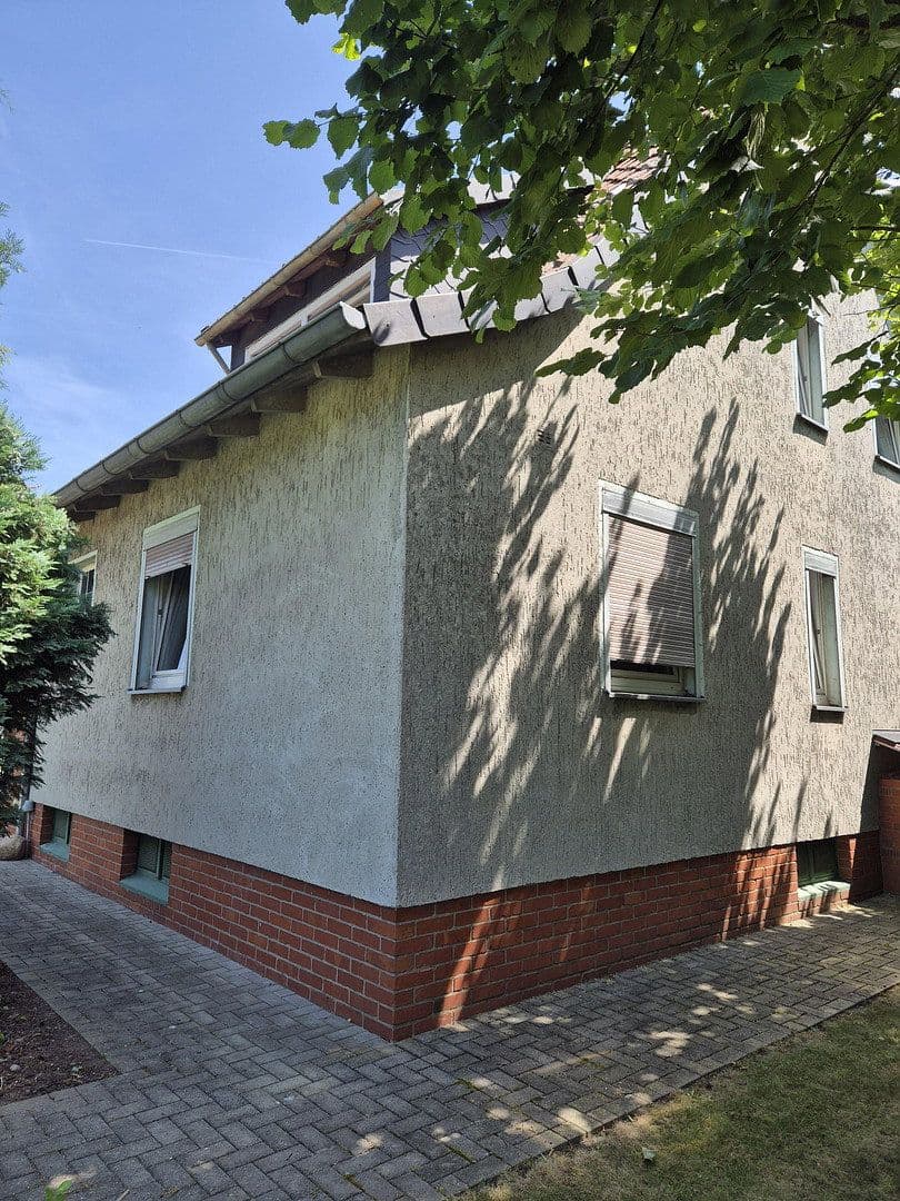 Prodej domu 140 m², pozemek 747 m², Peine, Dolní Sasko Prodej domu 140 m², pozemek 747 m², Peine, Dolní Sasko