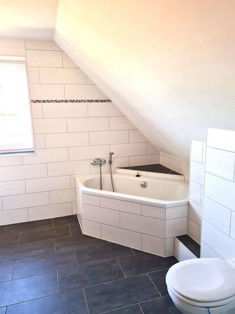Pronájem bytu 3+1 110 m², Lohe-Rickelshof, Šlesvicko-Holštýnsko Pronájem bytu 3+1 110 m², Lohe-Rickelshof, Šlesvicko-Holštýnsko