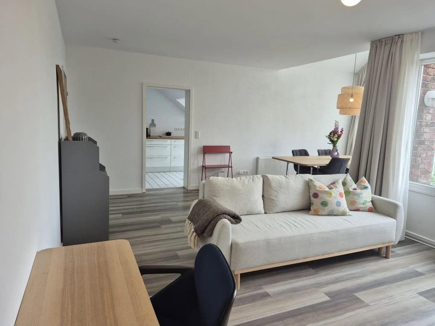 Pronájem bytu 2+1 38 m², Rheinbrohler Weg 26, Düsseldorf, Severní Porýní-Vestfálsko Pronájem bytu 2+1 38 m², Rheinbrohler Weg 26, Düsseldorf, Severní Porýní-Vestfálsko