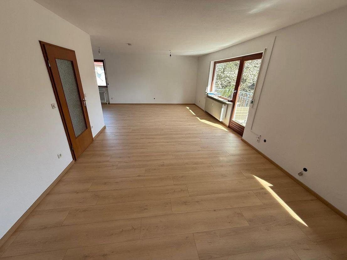 Prodej domu 219 m², pozemek 1.001 m², Weilstrasse 11, Wetzlar, Hessen Prodej domu 219 m², pozemek 1.001 m², Weilstrasse 11, Wetzlar, Hessen