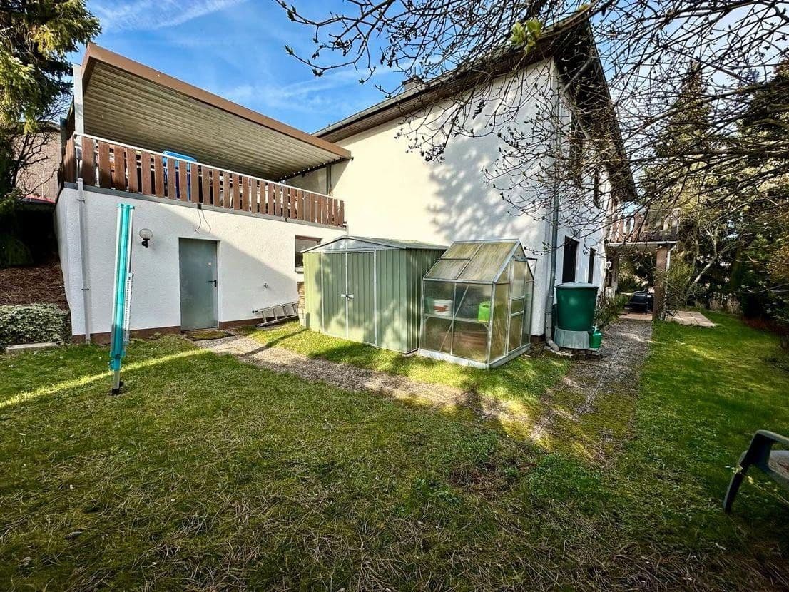 Prodej domu 219 m², pozemek 1.001 m², Weilstrasse 11, Wetzlar, Hessen Prodej domu 219 m², pozemek 1.001 m², Weilstrasse 11, Wetzlar, Hessen