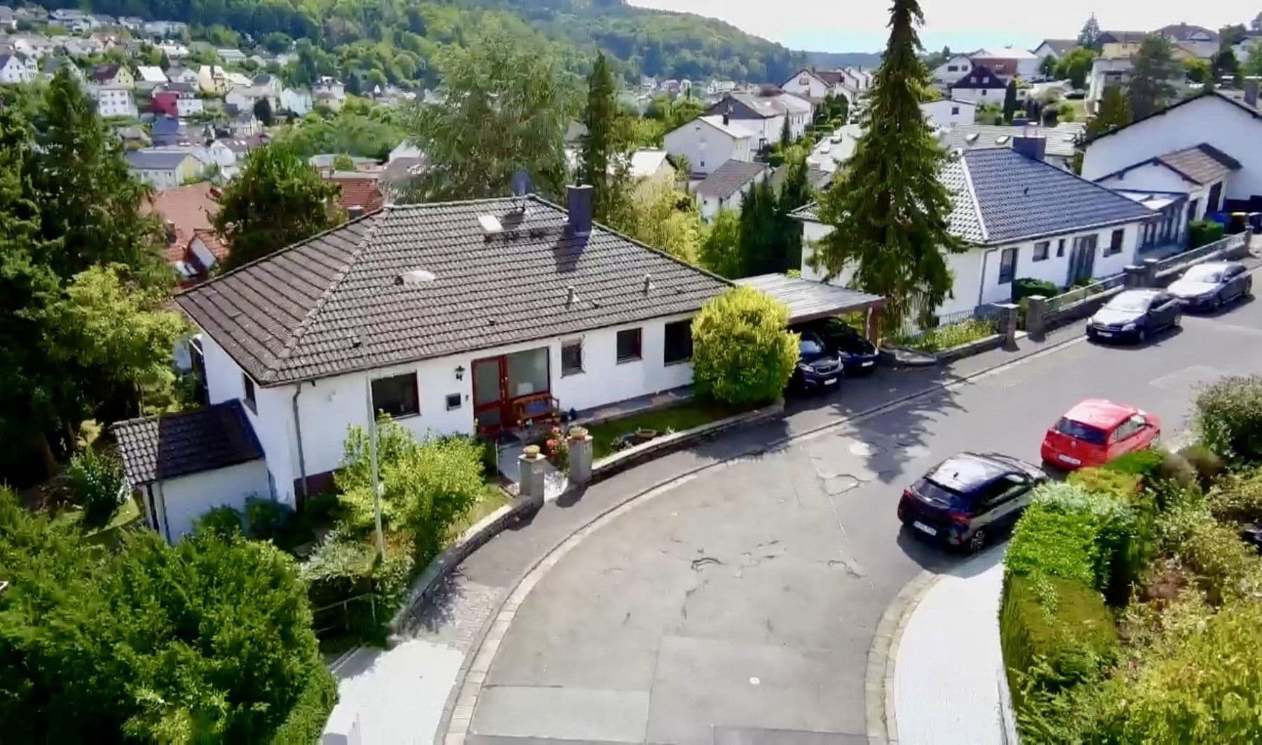 Prodej domu 219 m², pozemek 1.001 m², Weilstrasse 11, Wetzlar, Hessen Prodej domu 219 m², pozemek 1.001 m², Weilstrasse 11, Wetzlar, Hessen
