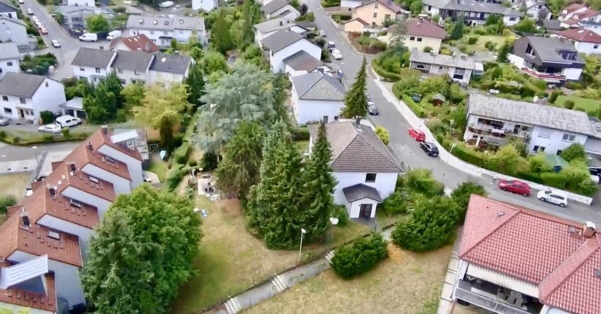 Prodej domu 219 m², pozemek 1.001 m², Weilstrasse 11, Wetzlar, Hessen Prodej domu 219 m², pozemek 1.001 m², Weilstrasse 11, Wetzlar, Hessen
