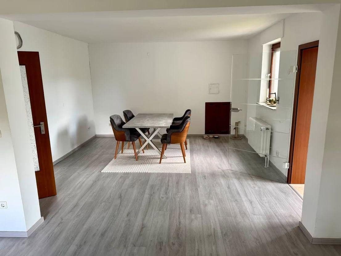 Prodej domu 219 m², pozemek 1.001 m², Weilstrasse 11, Wetzlar, Hessen Prodej domu 219 m², pozemek 1.001 m², Weilstrasse 11, Wetzlar, Hessen