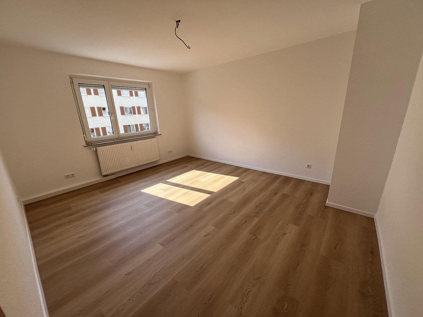 Pronájem bytu 4+1 102 m², Kornwestheim, Bádensko-Württembersko Pronájem bytu 4+1 102 m², Kornwestheim, Bádensko-Württembersko
