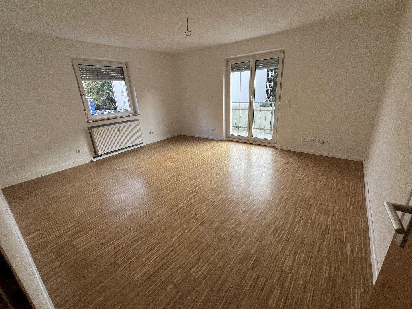 Pronájem bytu 4+1 102 m², Kornwestheim, Bádensko-Württembersko Pronájem bytu 4+1 102 m², Kornwestheim, Bádensko-Württembersko