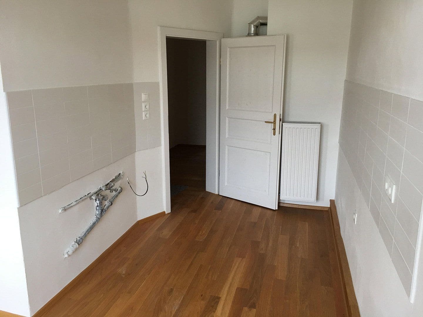 Prodej bytu 3+1 84 m², Käthe-Kollwitz-Ufer 31, Dresden, Sasko Prodej bytu 3+1 84 m², Käthe-Kollwitz-Ufer 31, Dresden, Sasko