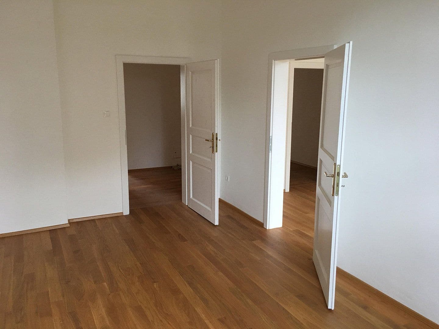 Prodej bytu 3+1 84 m², Käthe-Kollwitz-Ufer 31, Dresden, Sasko Prodej bytu 3+1 84 m², Käthe-Kollwitz-Ufer 31, Dresden, Sasko
