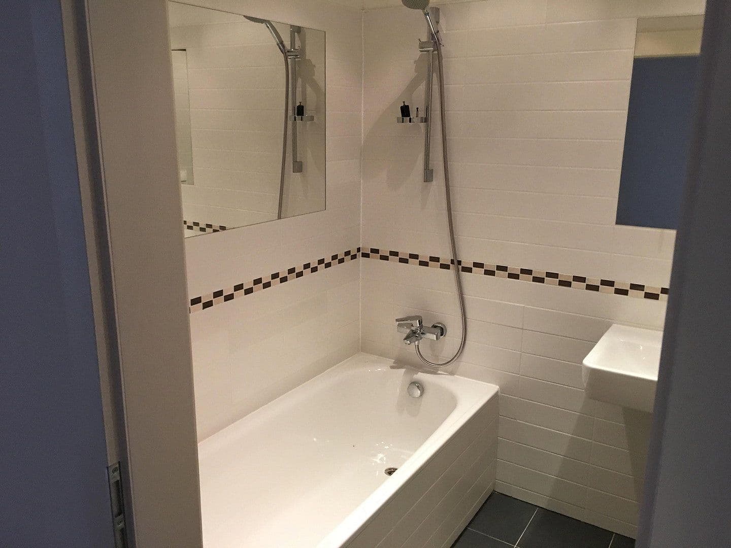 Prodej bytu 3+1 84 m², Käthe-Kollwitz-Ufer 31, Dresden, Sasko Prodej bytu 3+1 84 m², Käthe-Kollwitz-Ufer 31, Dresden, Sasko