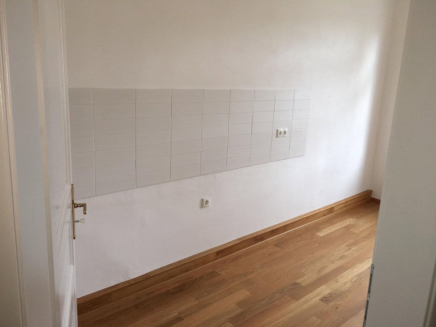Prodej bytu 3+1 84 m², Käthe-Kollwitz-Ufer 31, Dresden, Sasko Prodej bytu 3+1 84 m², Käthe-Kollwitz-Ufer 31, Dresden, Sasko