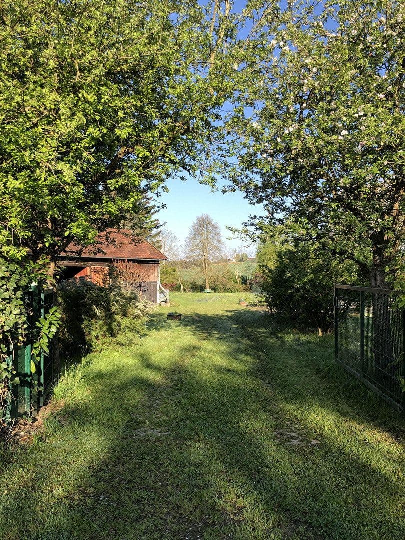 Prodej domu 204 m², pozemek 5.500 m², Weinbergstraße 5, Schönau, Bavorsko Prodej domu 204 m², pozemek 5.500 m², Weinbergstraße 5, Schönau, Bavorsko
