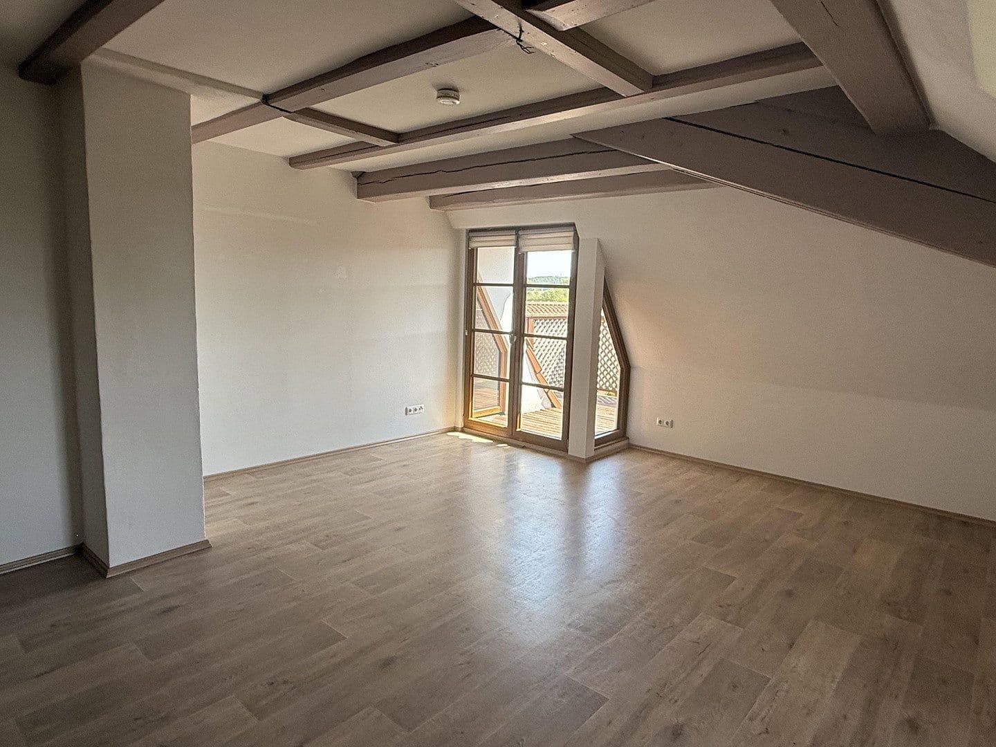 Pronájem bytu 3+1 120 m², Uehlfeld, Bavorsko Pronájem bytu 3+1 120 m², Uehlfeld, Bavorsko