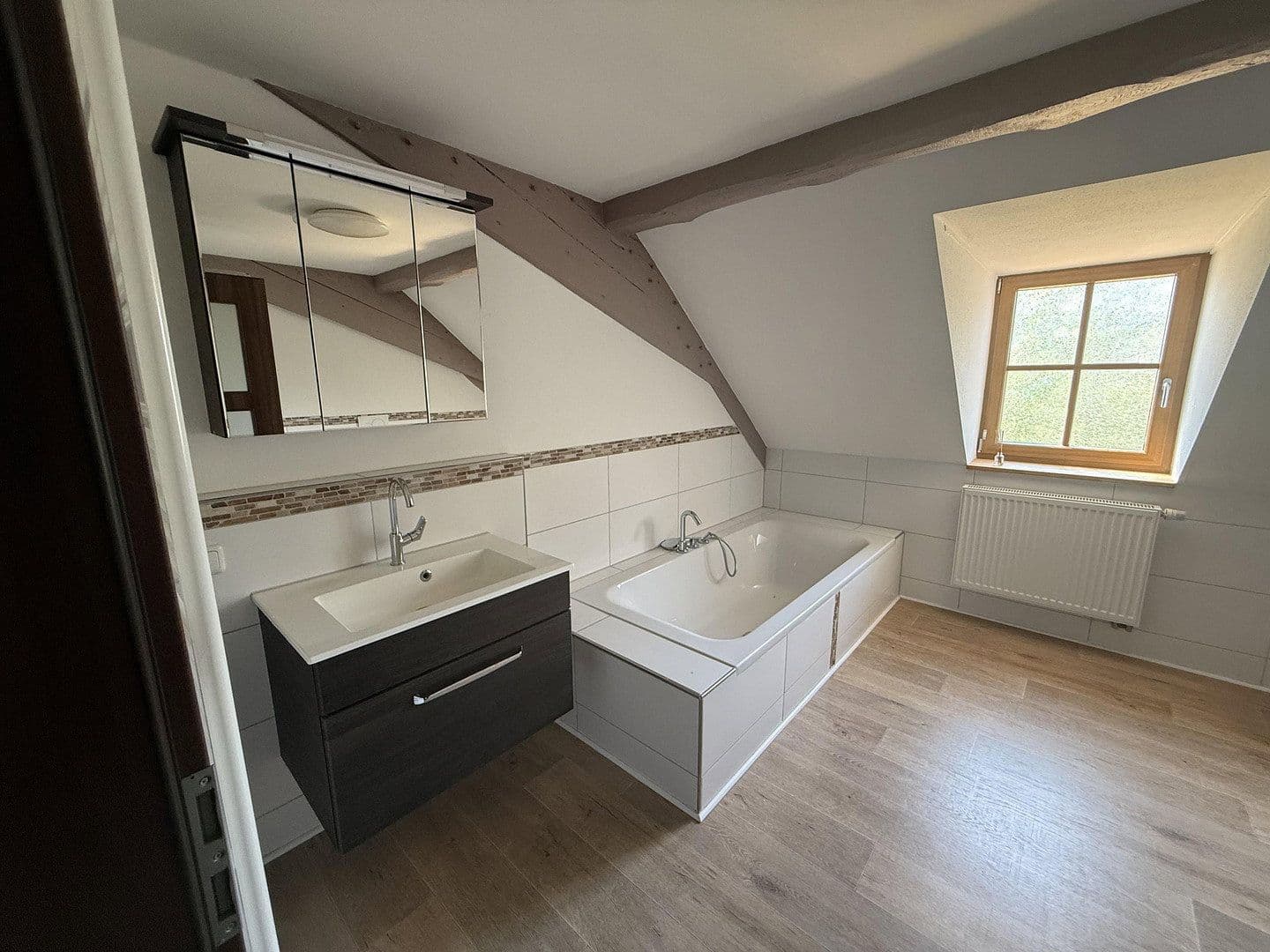 Pronájem bytu 3+1 120 m², Uehlfeld, Bavorsko Pronájem bytu 3+1 120 m², Uehlfeld, Bavorsko