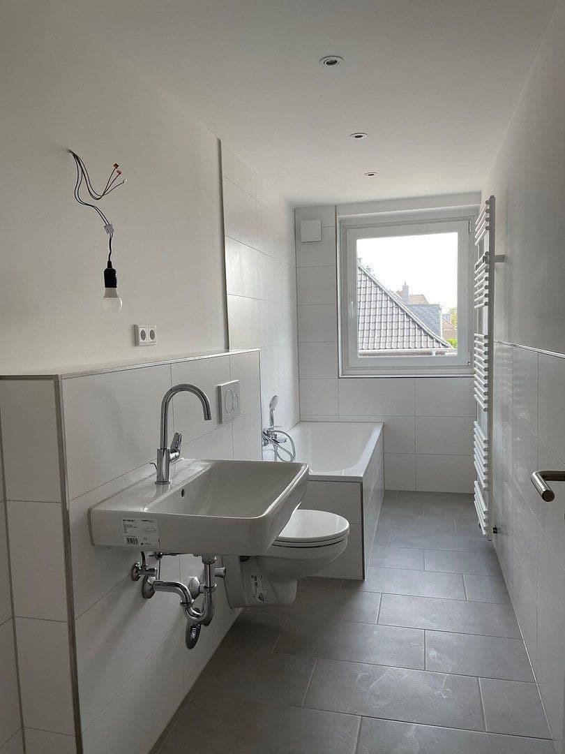 Pronájem bytu 2+1 77 m², Feldstr. 1, Meerbusch, Severní Porýní-Vestfálsko Pronájem bytu 2+1 77 m², Feldstr. 1, Meerbusch, Severní Porýní-Vestfálsko