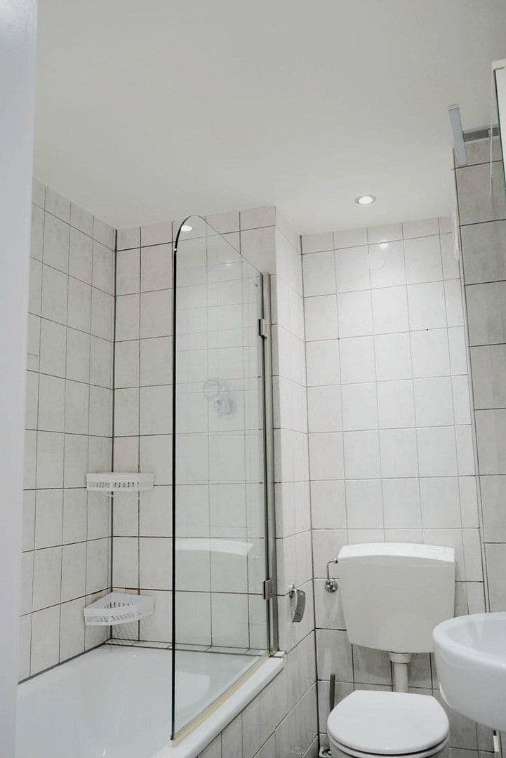 Prodej bytu 3+1 64 m², Köln, Severní Porýní-Vestfálsko Prodej bytu 3+1 64 m², Köln, Severní Porýní-Vestfálsko