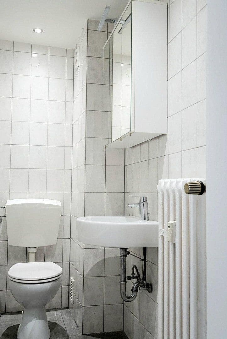 Prodej bytu 3+1 64 m², Köln, Severní Porýní-Vestfálsko Prodej bytu 3+1 64 m², Köln, Severní Porýní-Vestfálsko