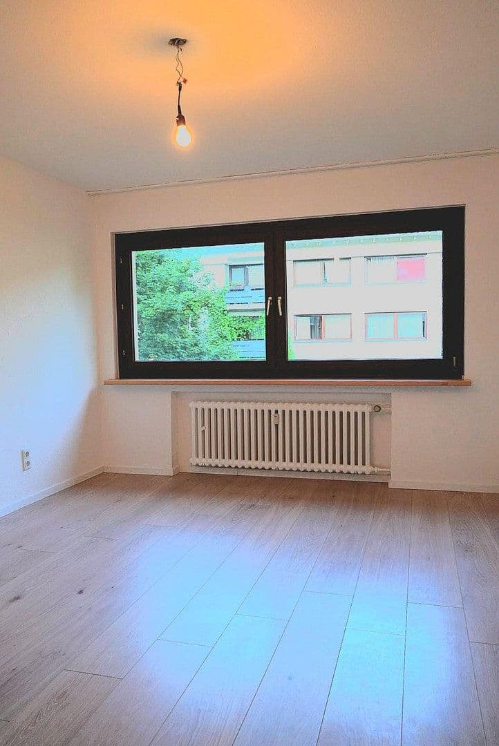 Prodej bytu 3+1 64 m², Köln, Severní Porýní-Vestfálsko Prodej bytu 3+1 64 m², Köln, Severní Porýní-Vestfálsko