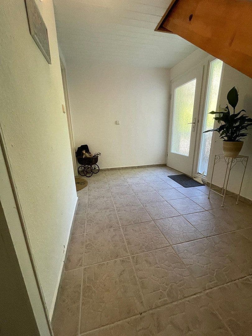 Prodej domu 258 m², pozemek 728 m², Stegen, Bádensko-Württembersko Prodej domu 258 m², pozemek 728 m², Stegen, Bádensko-Württembersko