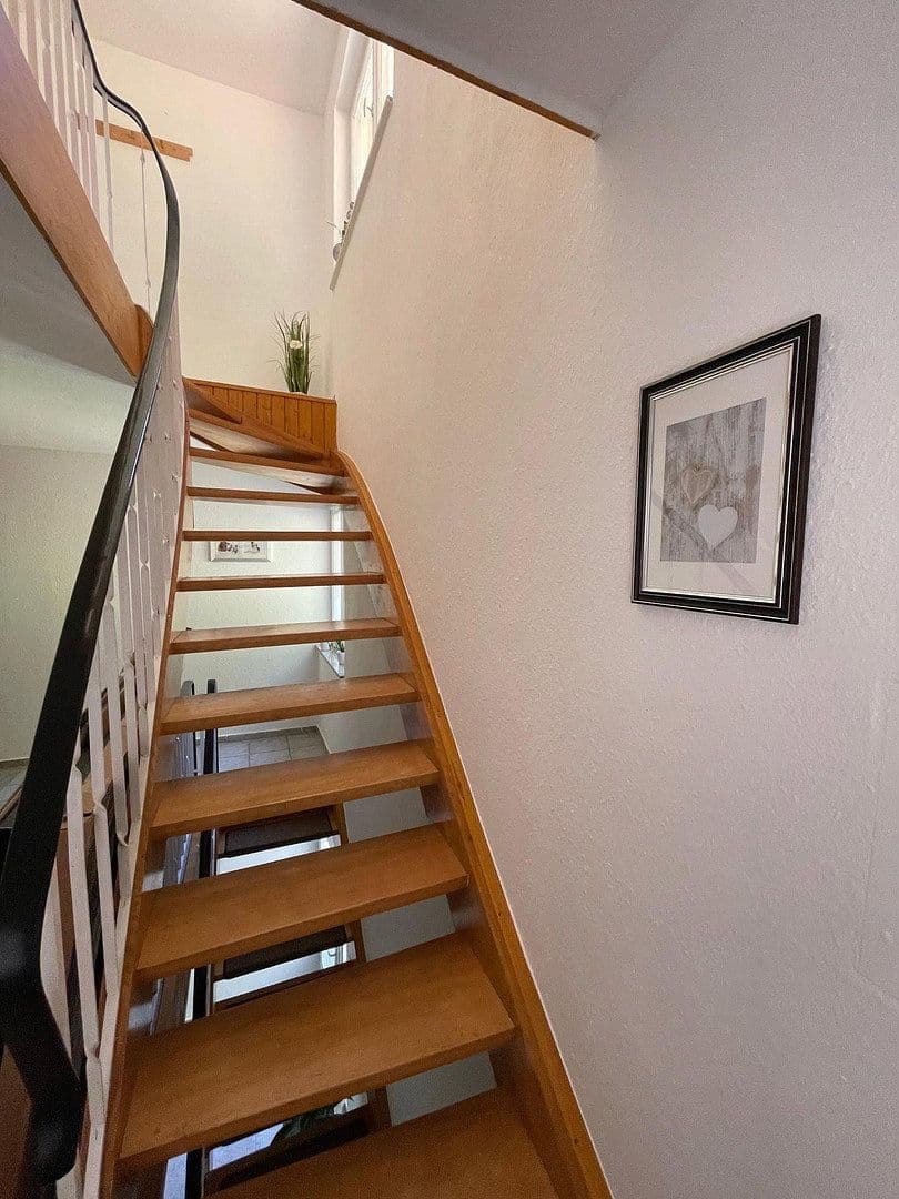 Prodej domu 258 m², pozemek 728 m², Stegen, Bádensko-Württembersko Prodej domu 258 m², pozemek 728 m², Stegen, Bádensko-Württembersko