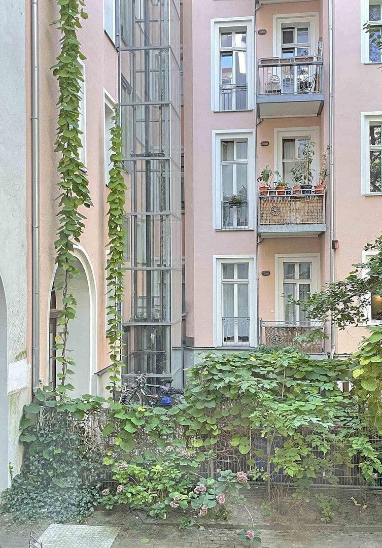 Prodej bytu 1+kk 35 m², Fehrbelliner Straße 36, Berlin, Berlín Prodej bytu 1+kk 35 m², Fehrbelliner Straße 36, Berlin, Berlín