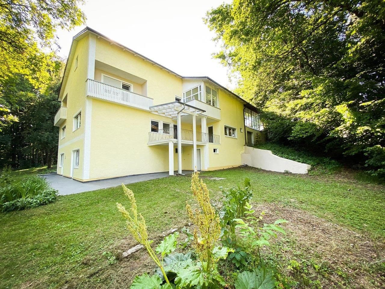 Prodej domu 530 m², pozemek 6.000 m², Winzer, Bavorsko Prodej domu 530 m², pozemek 6.000 m², Winzer, Bavorsko