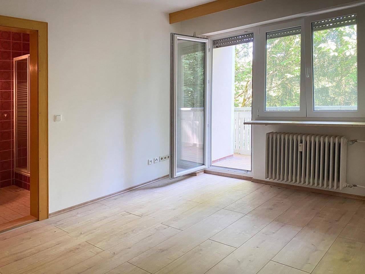 Prodej domu 530 m², pozemek 6.000 m², Winzer, Bavorsko Prodej domu 530 m², pozemek 6.000 m², Winzer, Bavorsko