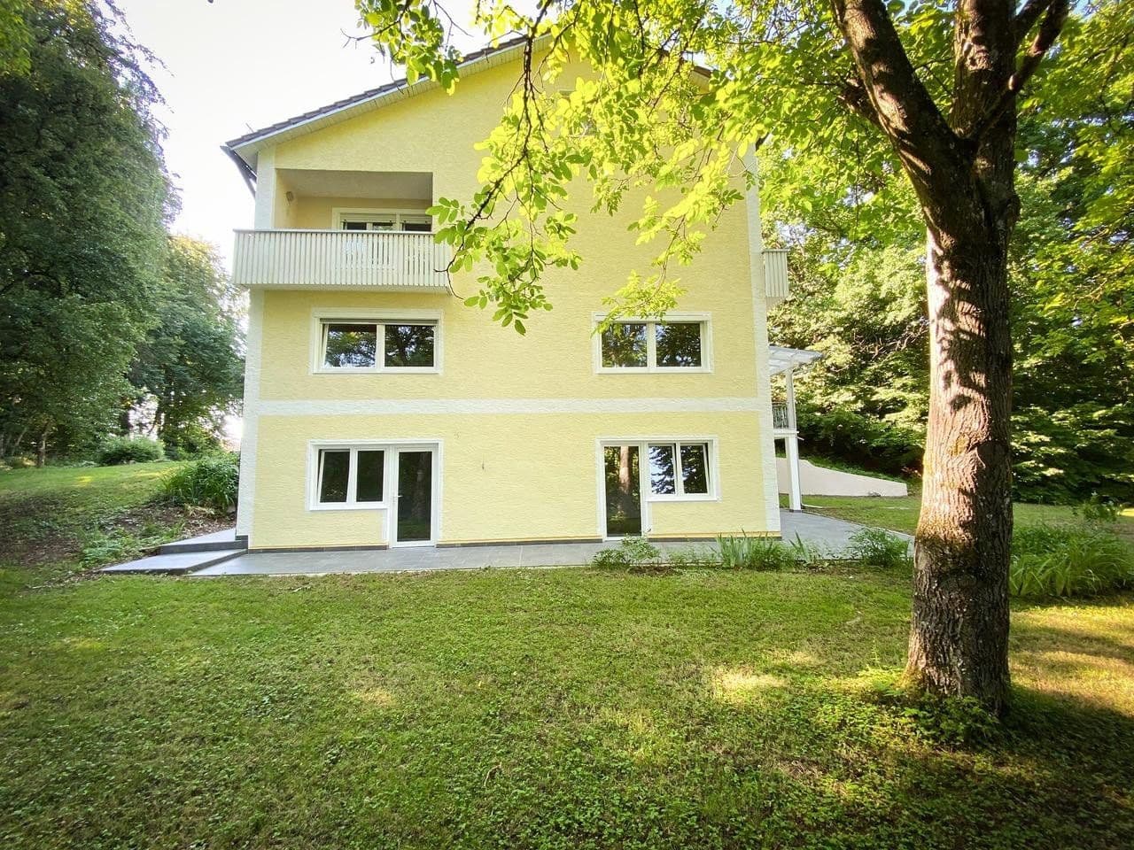 Prodej domu 530 m², pozemek 6.000 m², Winzer, Bavorsko Prodej domu 530 m², pozemek 6.000 m², Winzer, Bavorsko