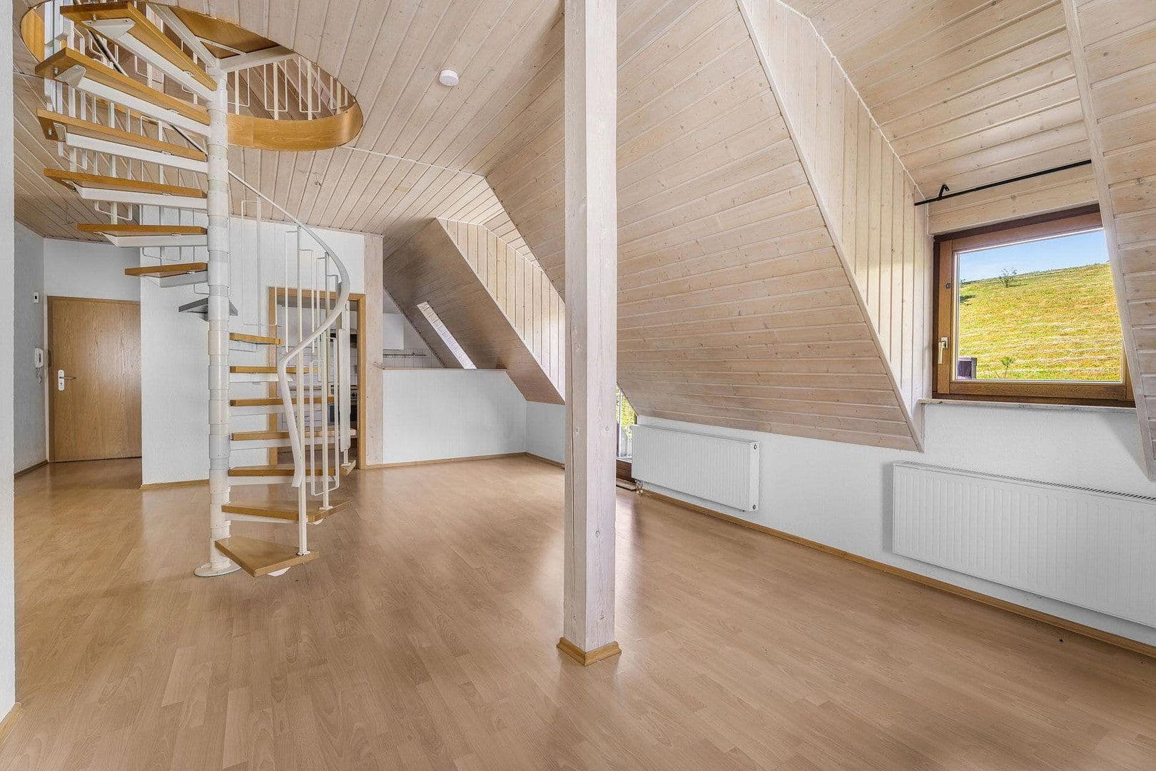 Pronájem bytu 3+1 83 m², Schönberg, Bavorsko Pronájem bytu 3+1 83 m², Schönberg, Bavorsko