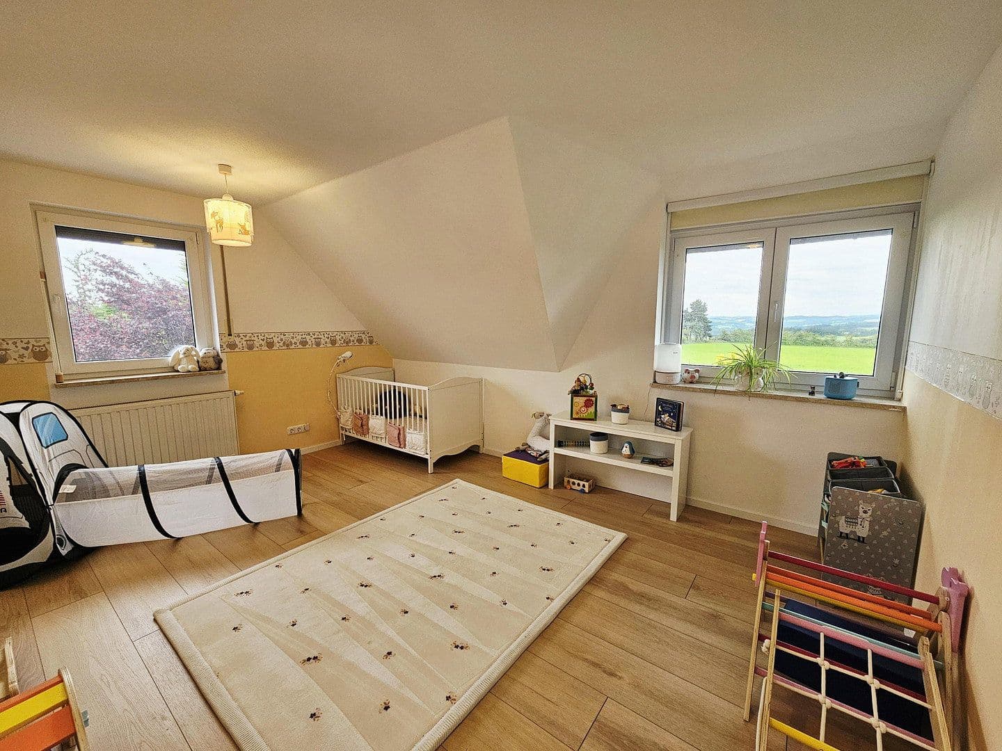 Prodej domu 200 m², pozemek 1.683 m², Plauen, Sasko Prodej domu 200 m², pozemek 1.683 m², Plauen, Sasko