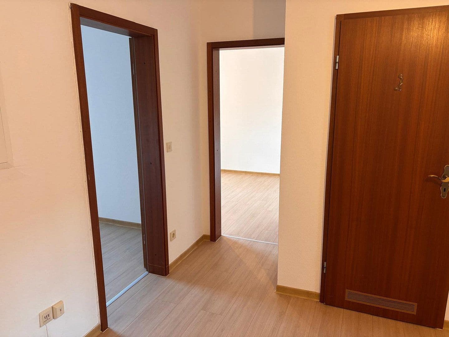 Pronájem bytu 3+1 84 m², Klütstraße, Hameln, Dolní Sasko Pronájem bytu 3+1 84 m², Klütstraße, Hameln, Dolní Sasko
