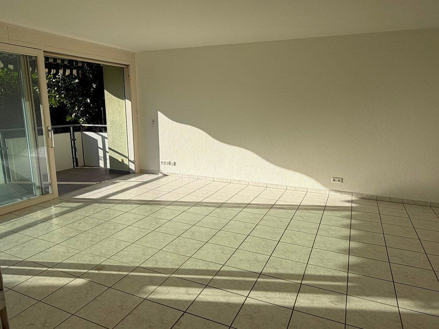 Pronájem bytu 3+1 88 m², Luttinger Straße 30a, Laufenburg (Baden), Bádensko-Württembersko Pronájem bytu 3+1 88 m², Luttinger Straße 30a, Laufenburg (Baden), Bádensko-Württembersko