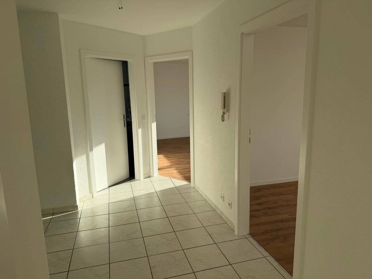 Pronájem bytu 3+1 88 m², Luttinger Straße 30a, Laufenburg (Baden), Bádensko-Württembersko Pronájem bytu 3+1 88 m², Luttinger Straße 30a, Laufenburg (Baden), Bádensko-Württembersko