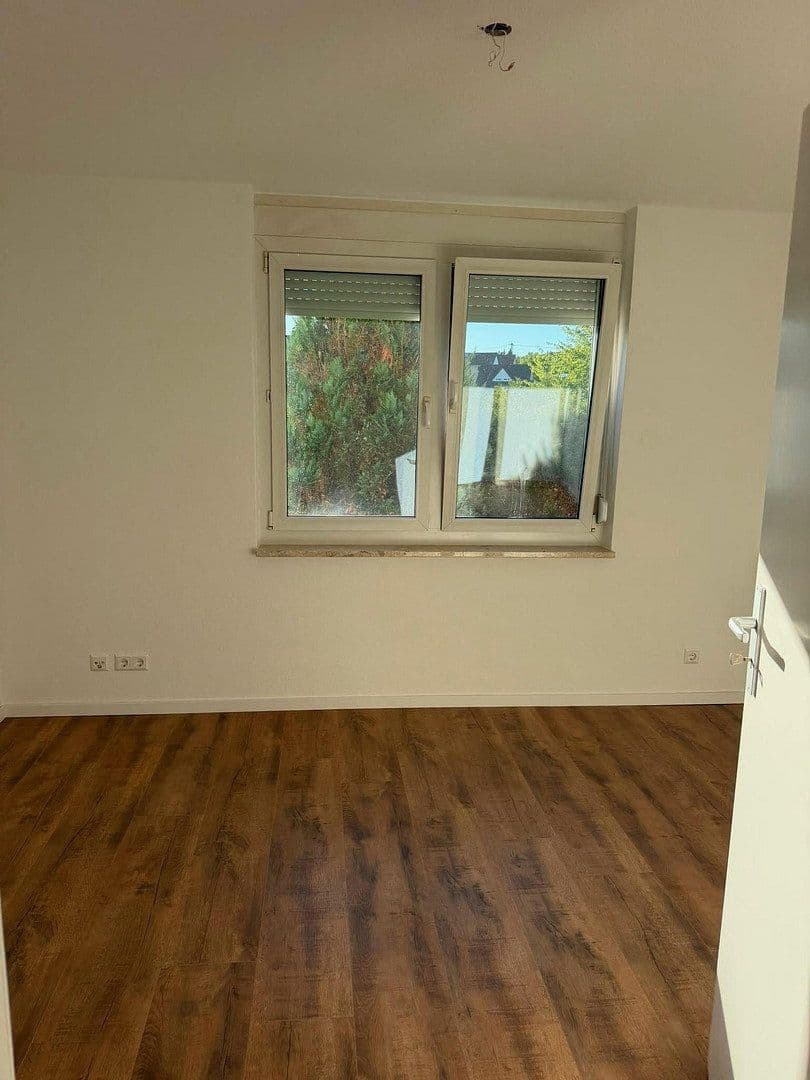 Pronájem bytu 3+1 88 m², Luttinger Straße 30a, Laufenburg (Baden), Bádensko-Württembersko Pronájem bytu 3+1 88 m², Luttinger Straße 30a, Laufenburg (Baden), Bádensko-Württembersko